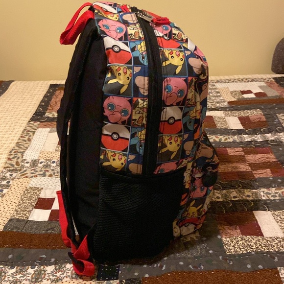 Pokémon Pikachu backpack two pocket 2017. side pockets. padded should .straps - Picture 4 of 9